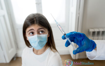 Risks and benefits of vaccinating children against COVID-19